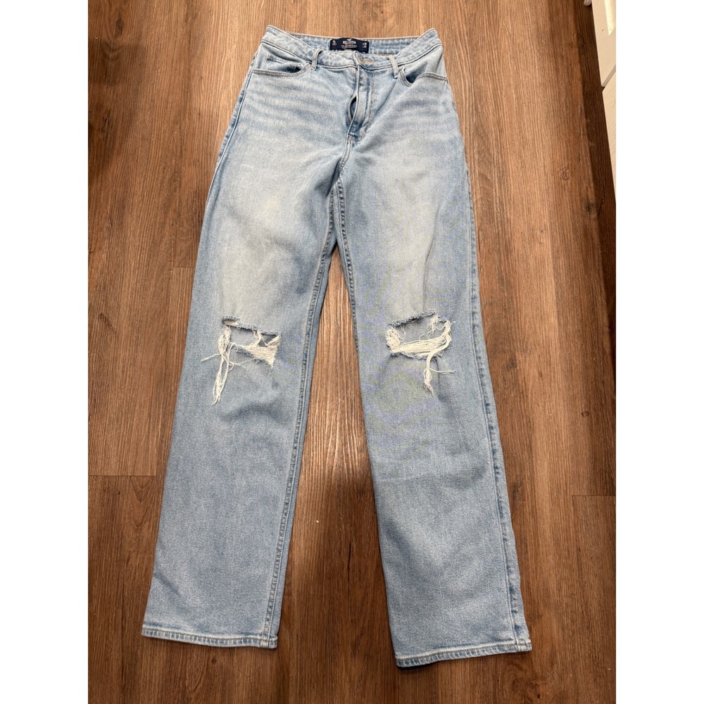 Hollister Ultra High-Rise Dad Jean‎ Light Wash Distressed Blue Denim 7L W28 L33